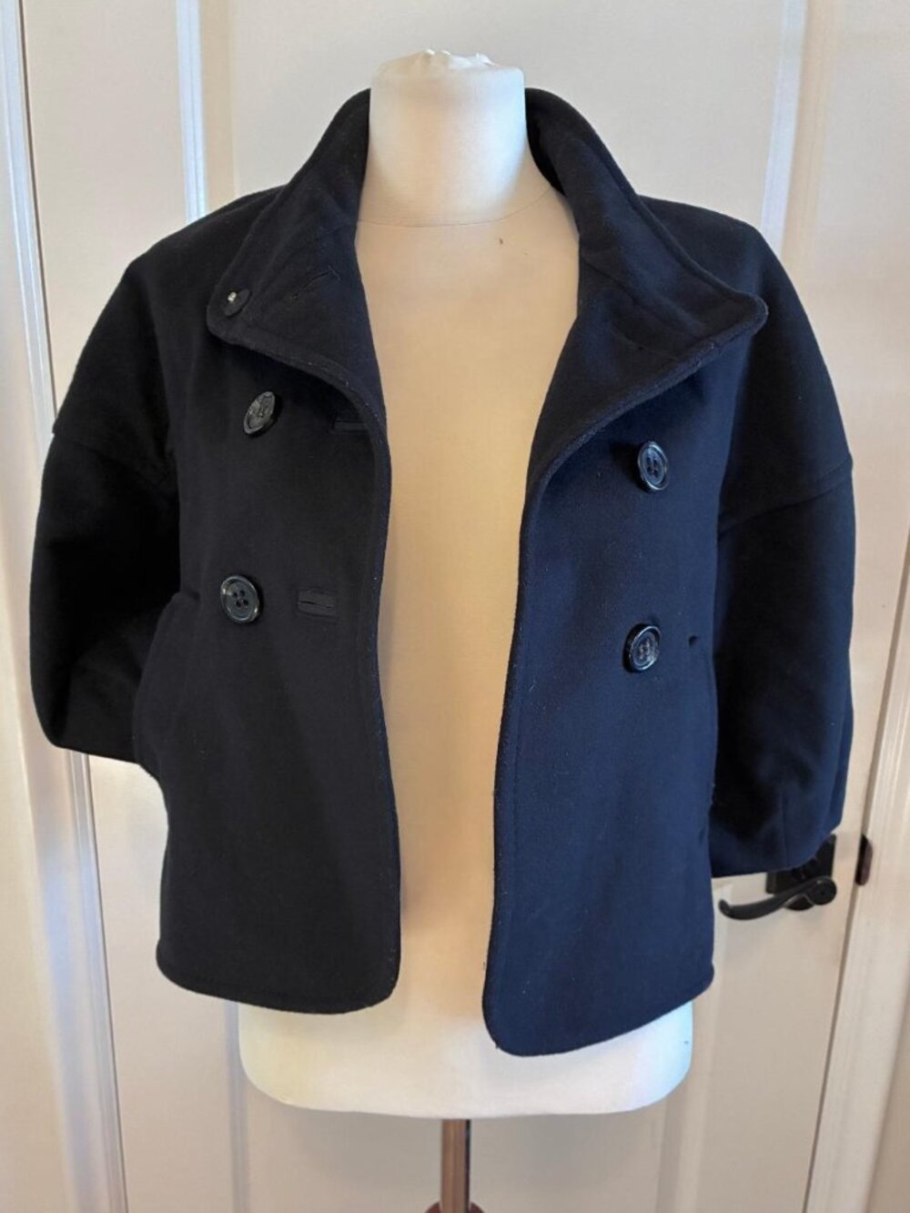 BCBGMaxAzaria Wool Blend Cropped Coat, Small, Military Cut, 3/4 Length Sleeves